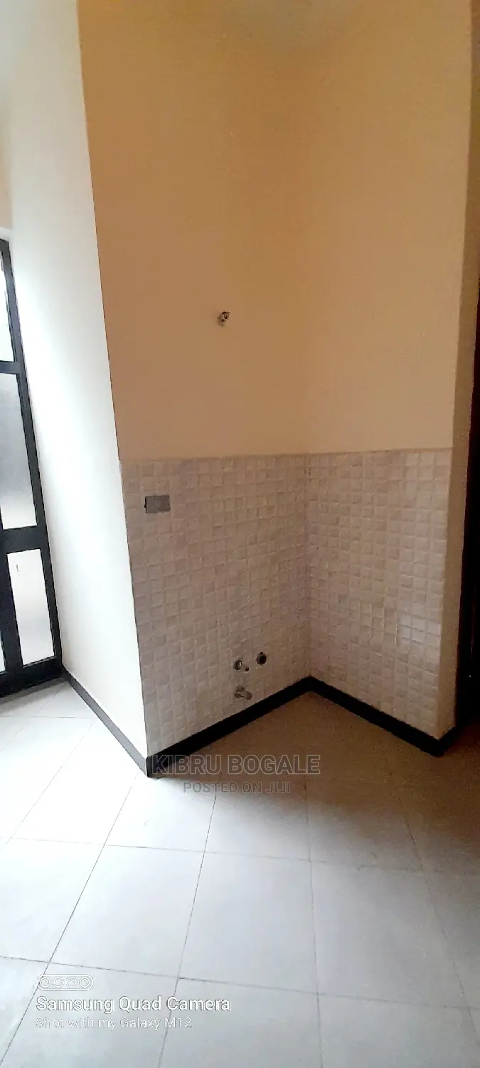 3bdrm Villa in Ayat, Bole for Sale