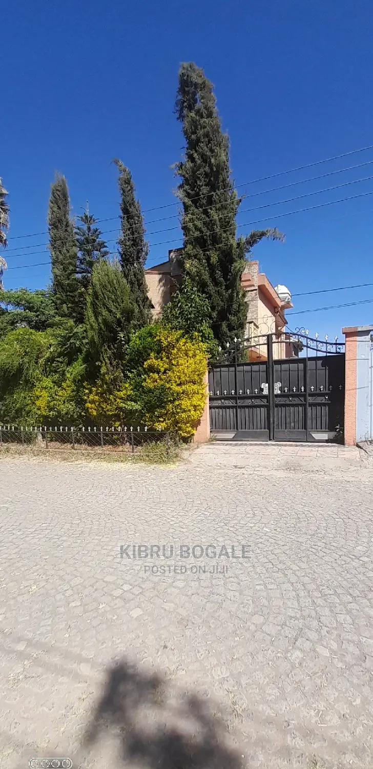 5bdrm House in Ayat, Bole for Sale