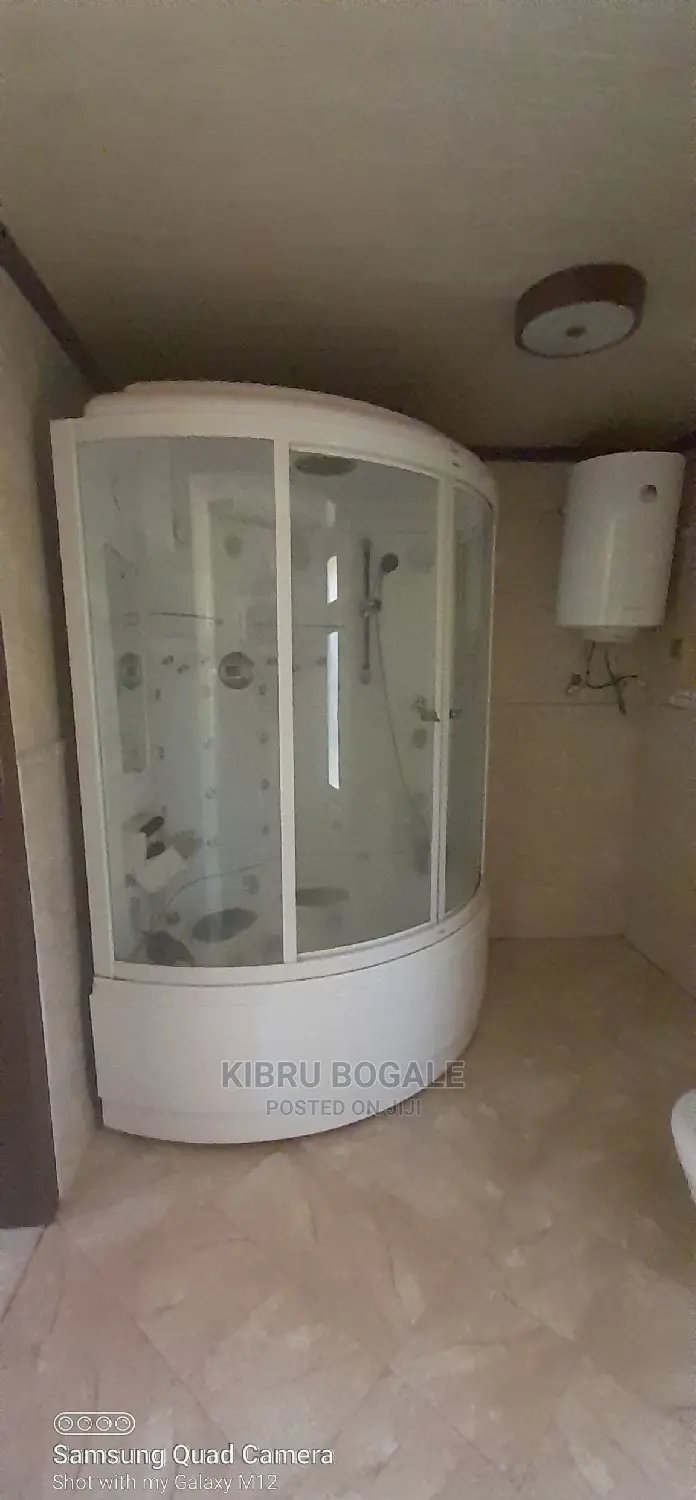 5bdrm House in Ayat, Bole for Sale