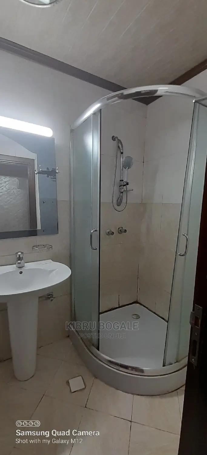 5bdrm House in Ayat, Bole for Sale