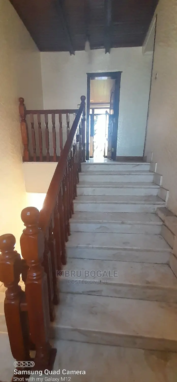 5bdrm House in Ayat, Bole for Sale