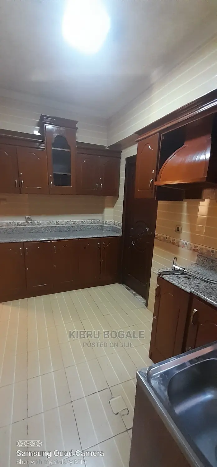 5bdrm House in Ayat, Bole for Sale