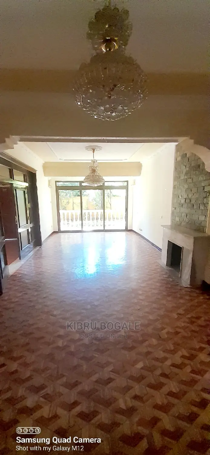 5bdrm House in Ayat, Bole for Sale