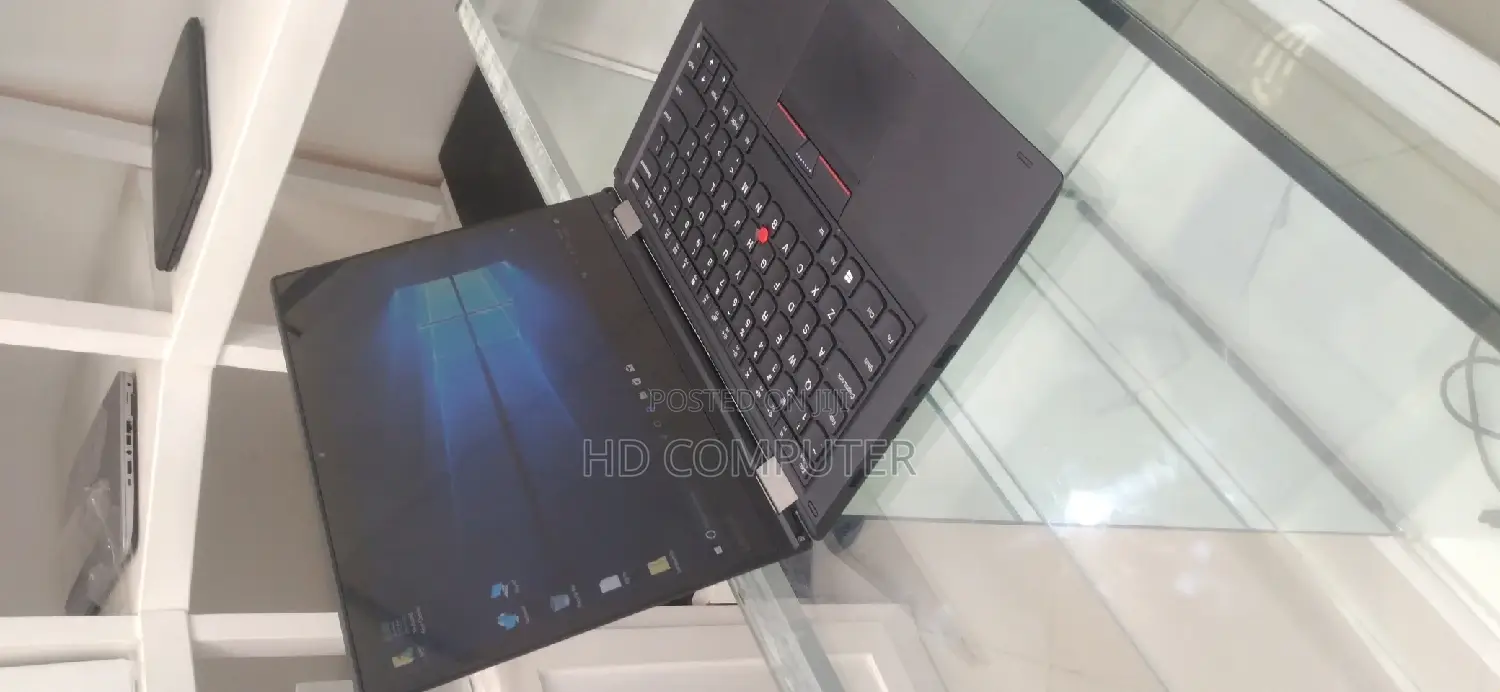 New Laptop Lenovo Yoga 260 8GB Intel Core I5 SSD 512GB