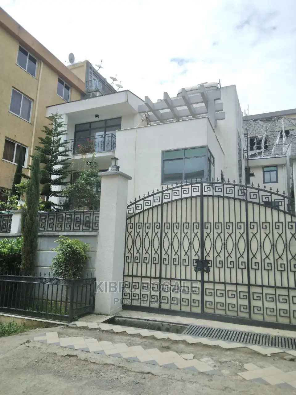 6bdrm House in Samit, Bole for sale