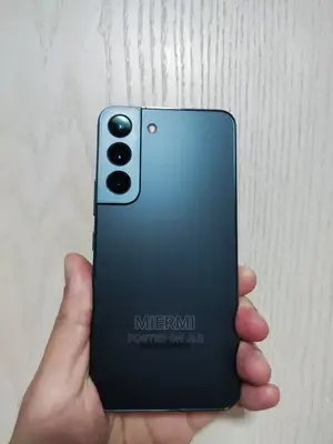 Photo - New Samsung Galaxy S22 5G 256 GB Green