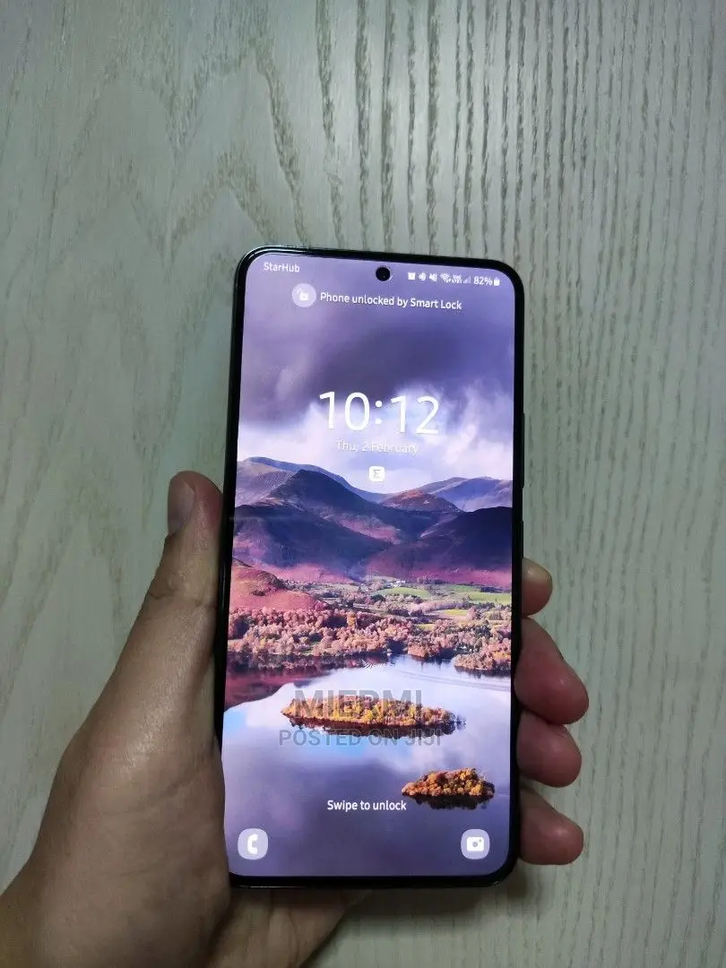 New Samsung Galaxy S22 5G 256 GB Green