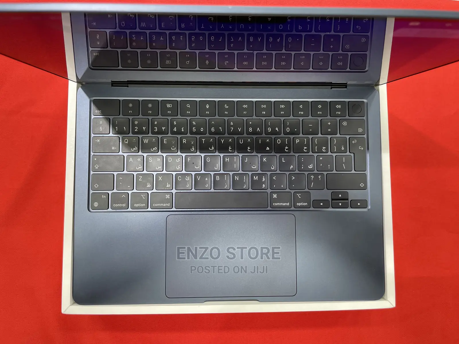 Laptop Apple MacBook Air 2022 M2 8GB Apple M2 SSD 256GB