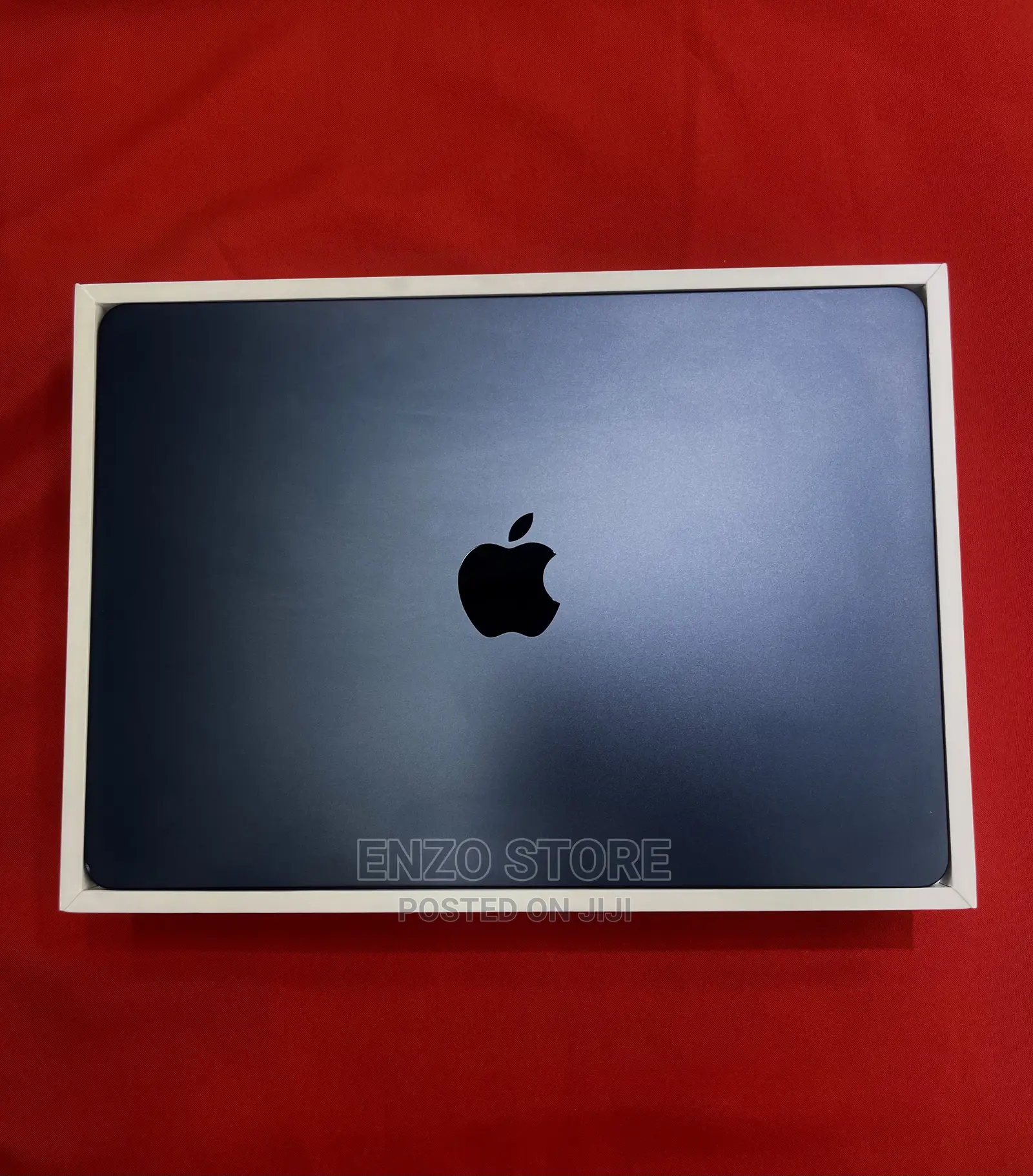 Laptop Apple MacBook Air 2022 M2 8GB Apple M2 SSD 256GB