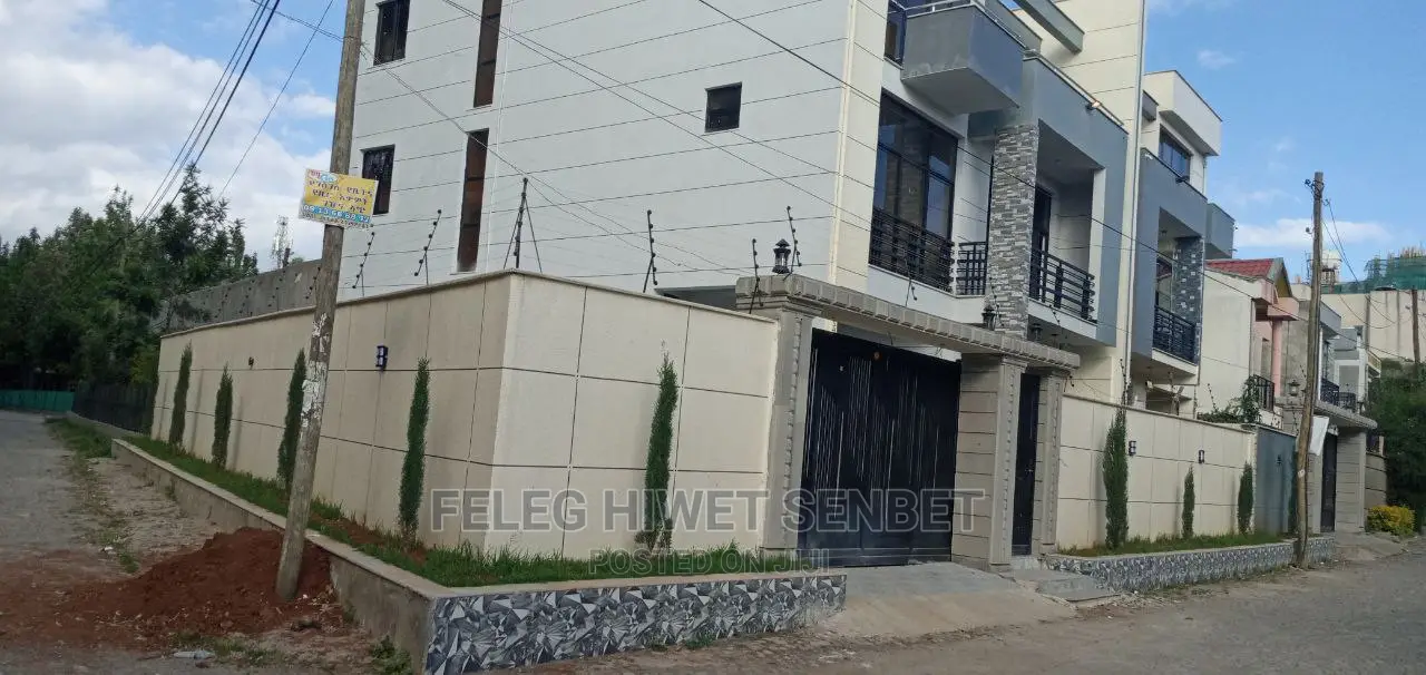 6bdrm House in አአ, Bole for Sale