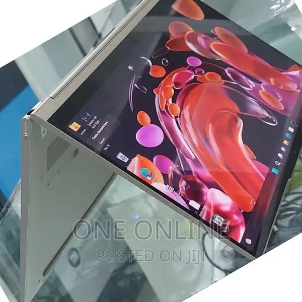 New Laptop Lenovo Yoga 330 12GB Intel Core I7 SSD 512GB