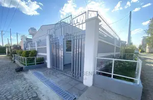 3bdrm Villa in አአ, Bole for Sale