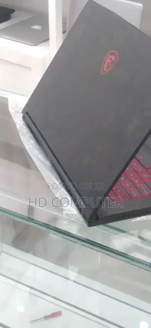 New Laptop MSI 16GB Intel Core I7 SSD 512GB