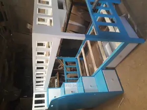 ተደራራቢ የልጆች አልጋ