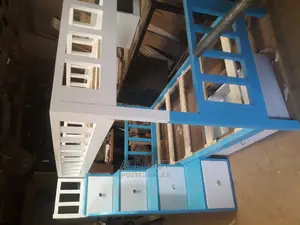 ተደራራቢ የልጆች አልጋ