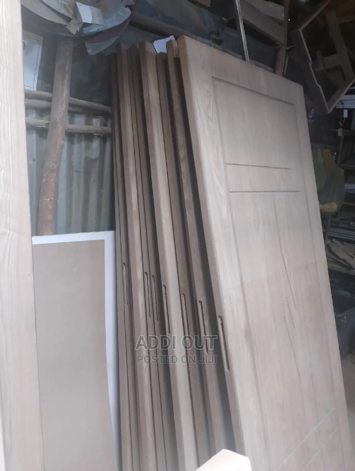 የቤት እና የቢሮ በሮች