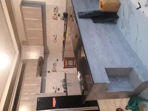 ኪችን/Kitchen Cabinets