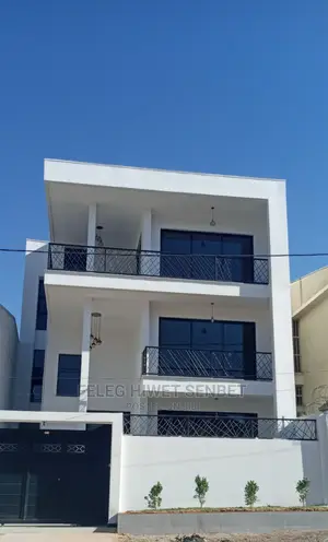 5bdrm House in አአ, Bole for Sale