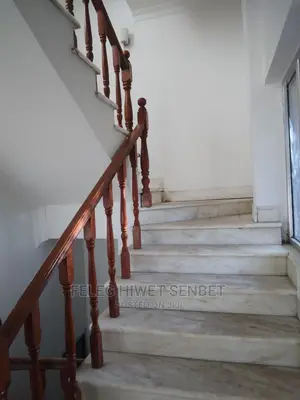 6bdrm House in አአ, Bole for Sale