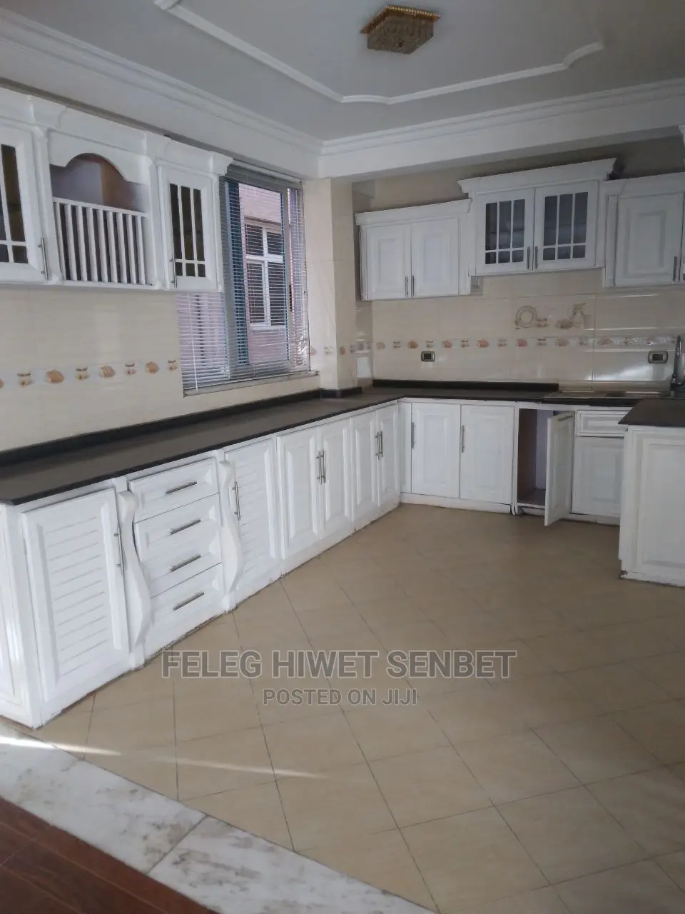 6bdrm House in አአ, Bole for Sale