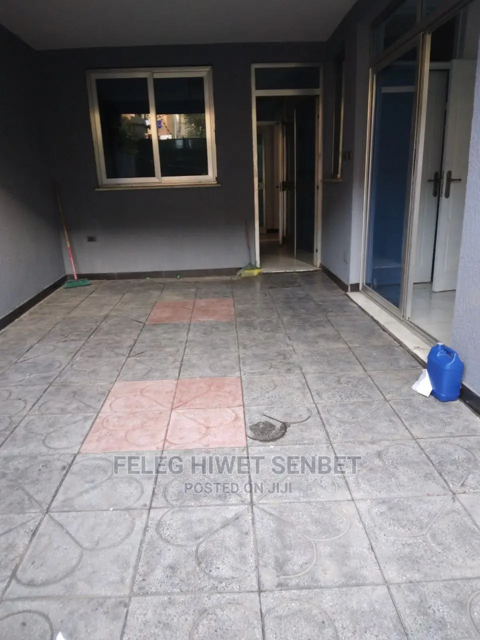 6bdrm House in አአ, Bole for Sale