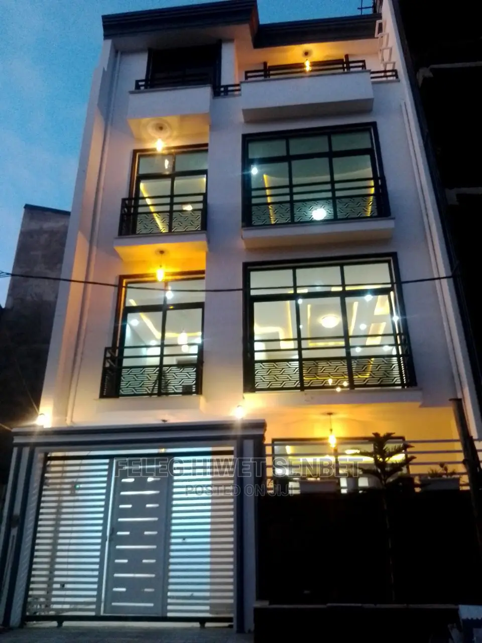 6bdrm House in አአ, Bole for Sale