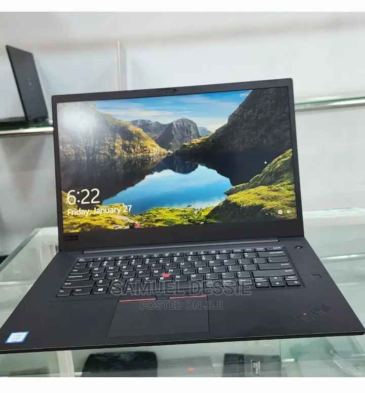 New Laptop Lenovo ThinkPad Yoga 8GB Intel Core I7 SSD 512GB
