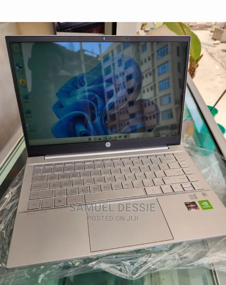 New Laptop HP Pavilion 15 8GB AMD Ryzen 7 SSD 512GB