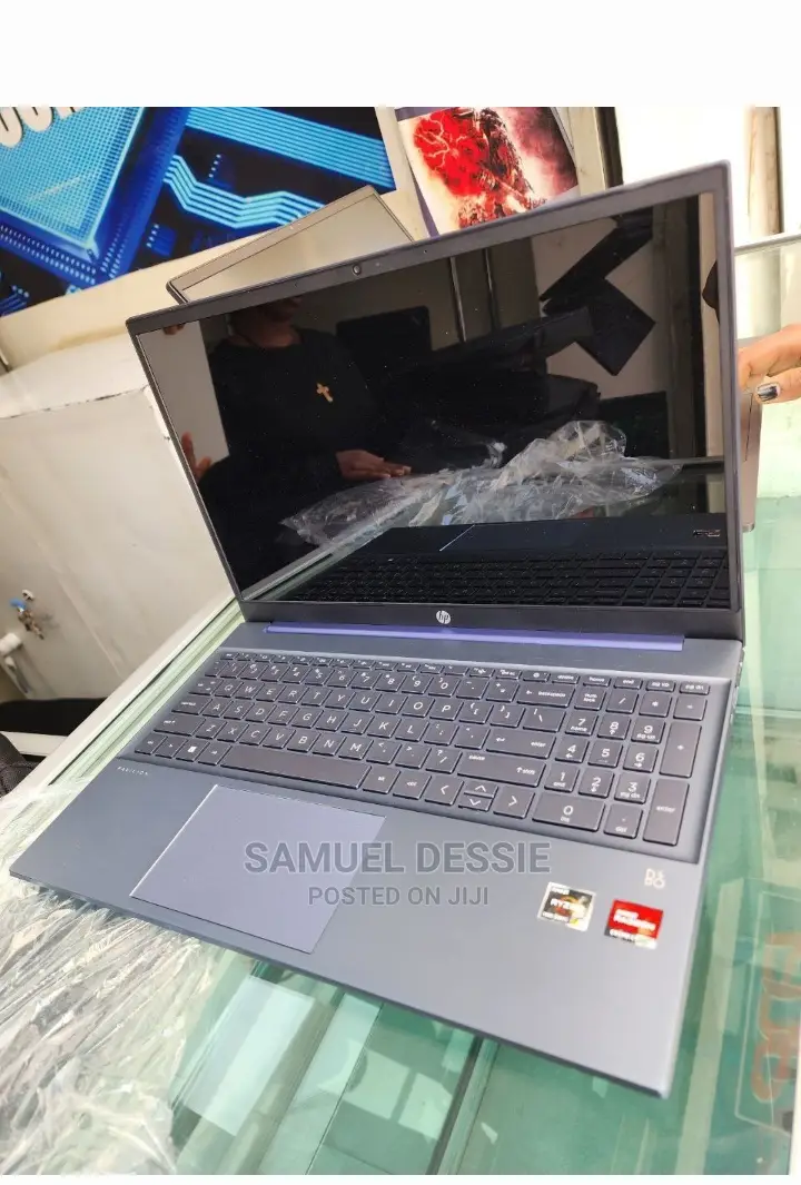 New Laptop HP Pavilion 15 8GB AMD Ryzen 5 SSD 512GB