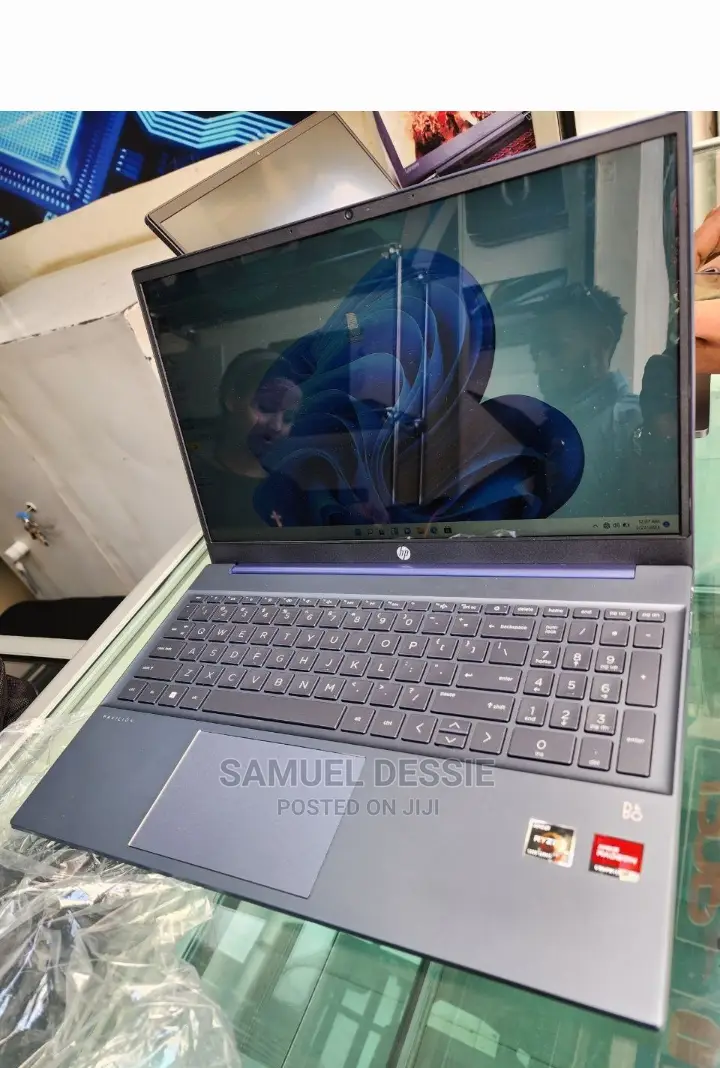 New Laptop HP Pavilion 15 8GB AMD Ryzen 5 SSD 512GB