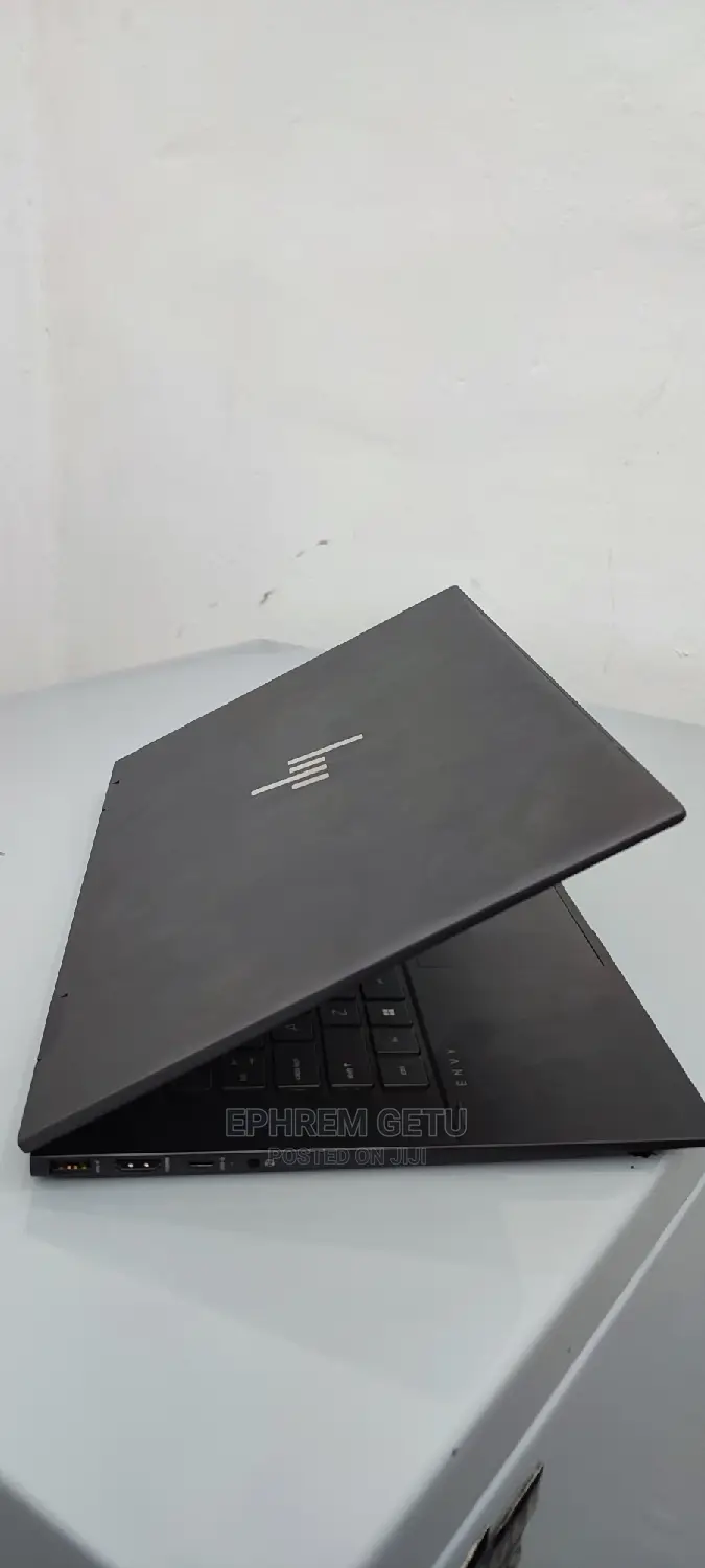 New Laptop HP Spectre 16GB Intel Core I7 SSD 512GB