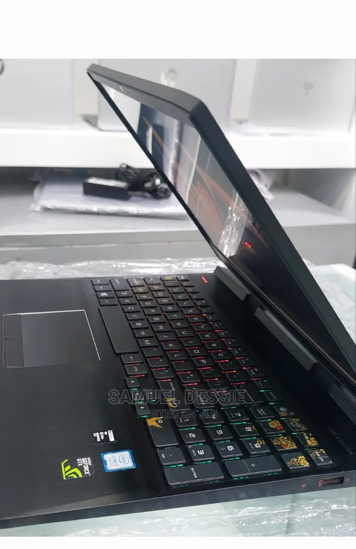 New Laptop HP Omen X 16GB Intel Core I7 SSD 256GB