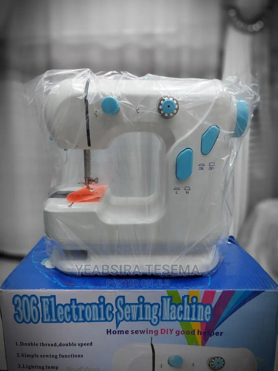 Mini Electric Sewing Machine YFSM306 ዘመናዊ የስፌት ማሽን in Bole