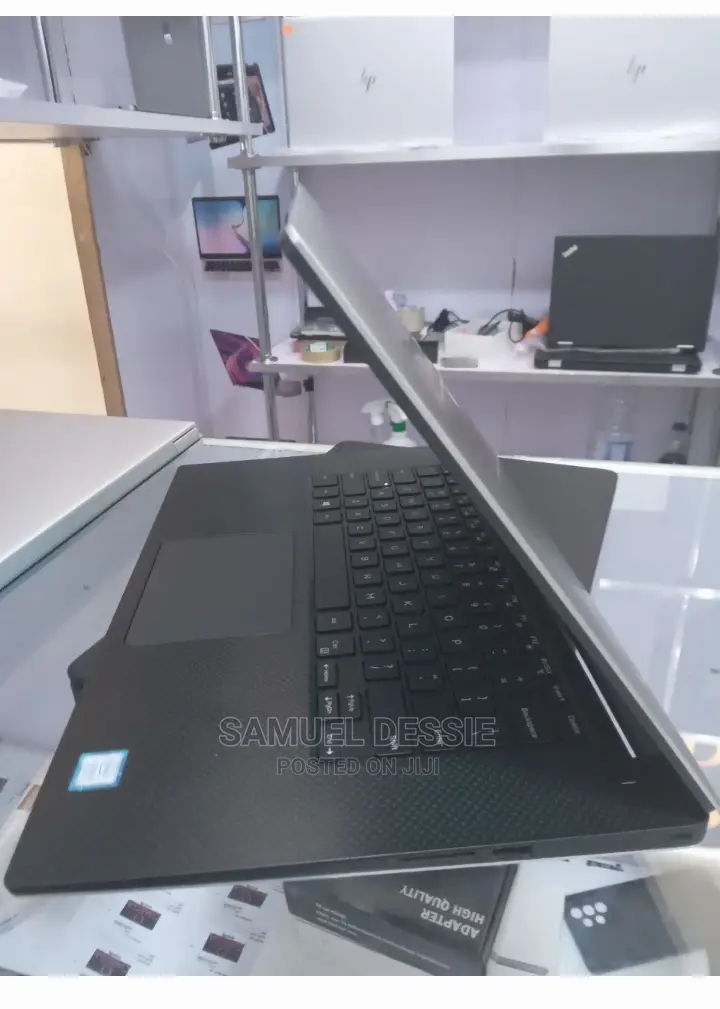 New Laptop Dell 16GB Intel Core I7 SSD 512GB