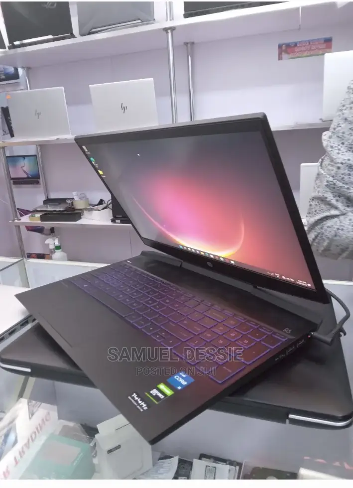 New Laptop HP Pavilion 15 8GB Intel Core I5 SSD 512GB