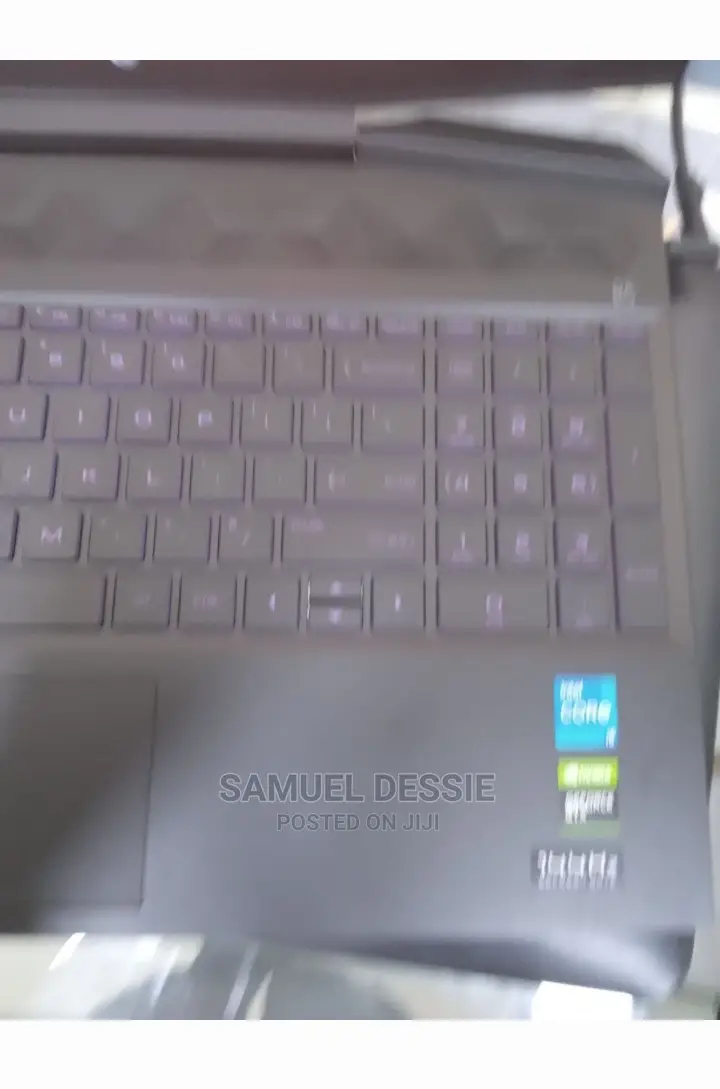 New Laptop HP Pavilion 15 8GB Intel Core I5 SSD 512GB