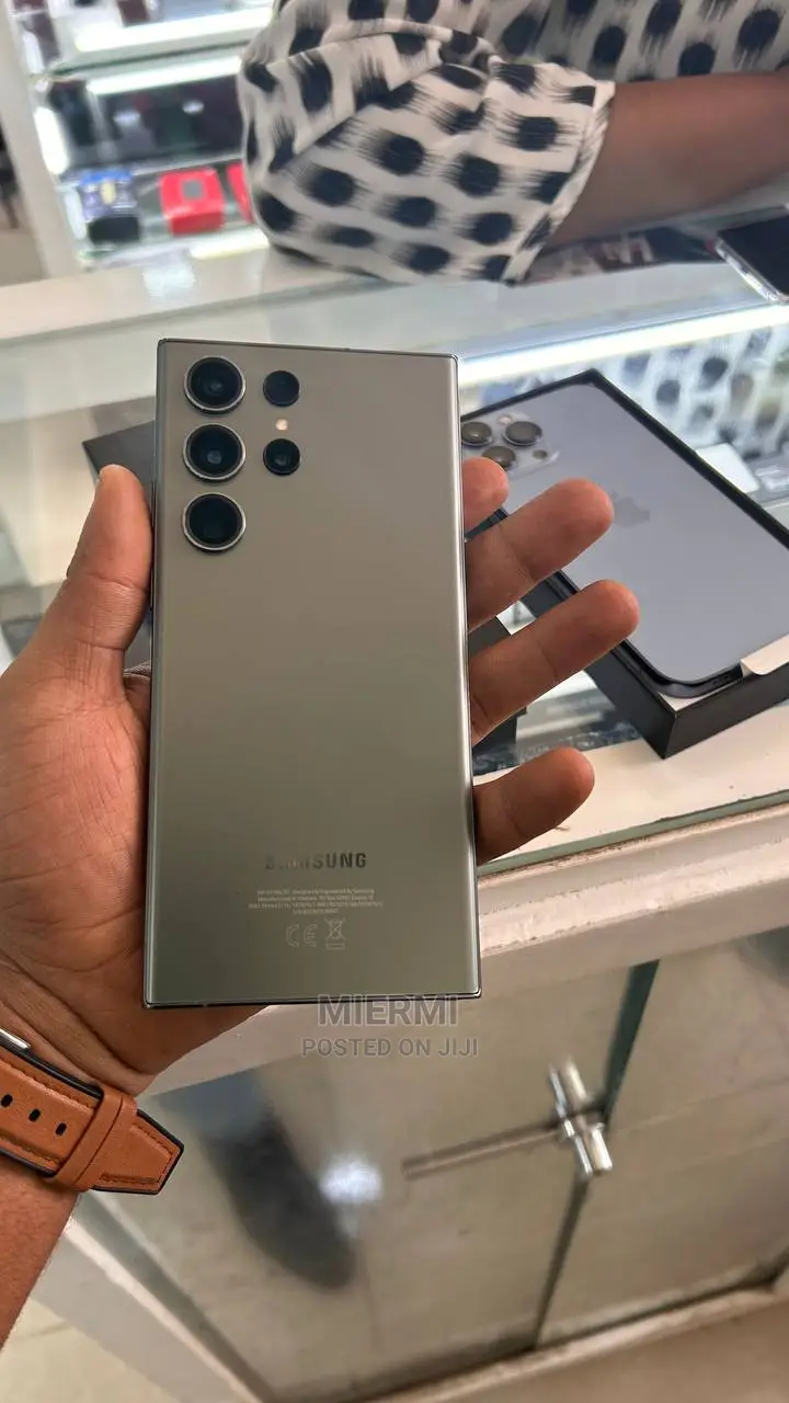 New Samsung Galaxy S23 Ultra 256 GB Green