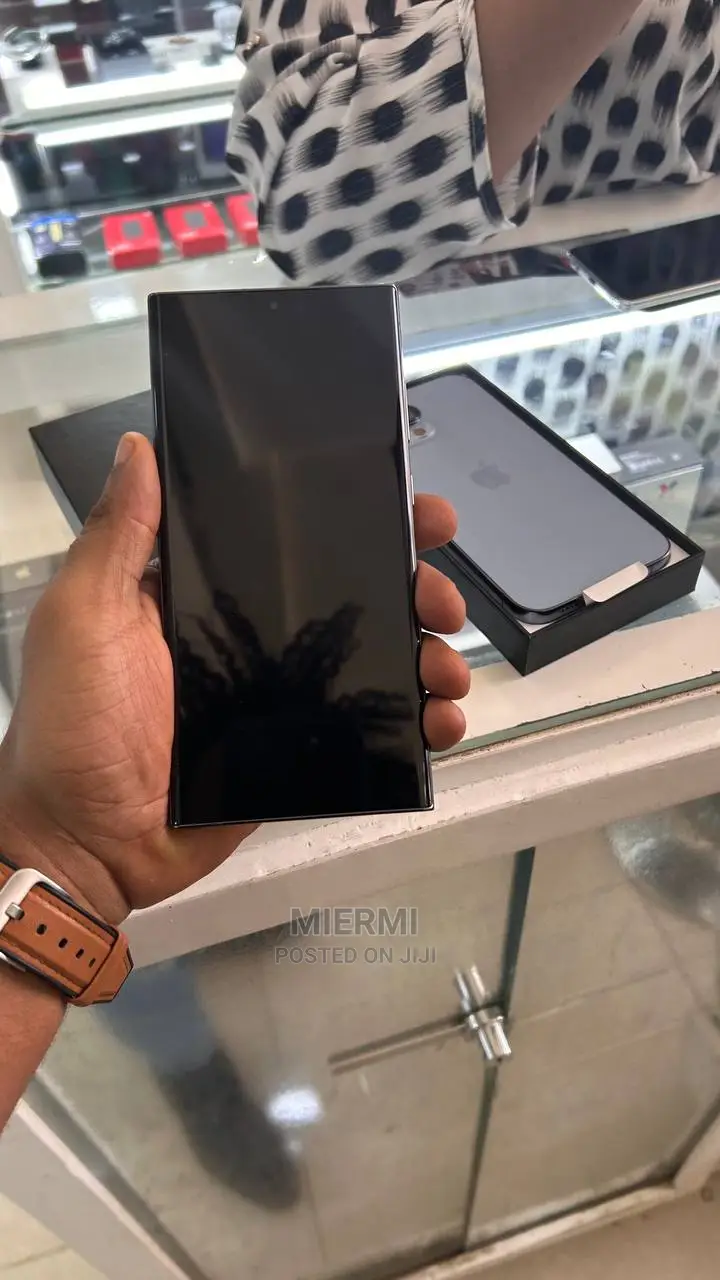 New Samsung Galaxy S23 Ultra 256 GB Green