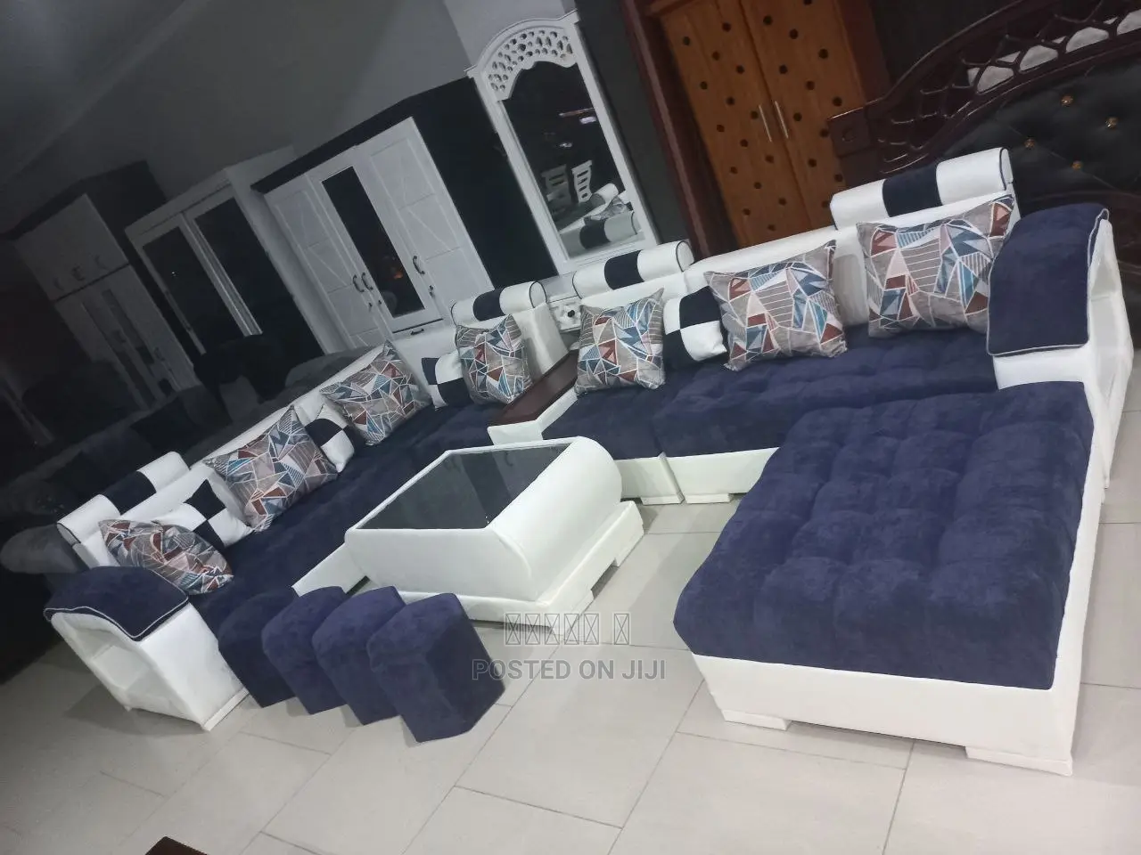 L Shaped Sofa With Table