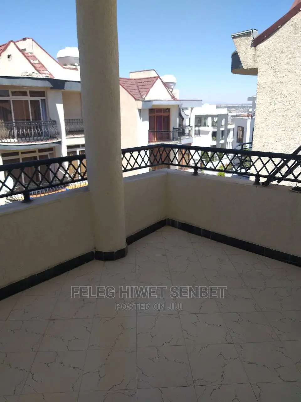 7bdrm House in አአ, Bole for sale