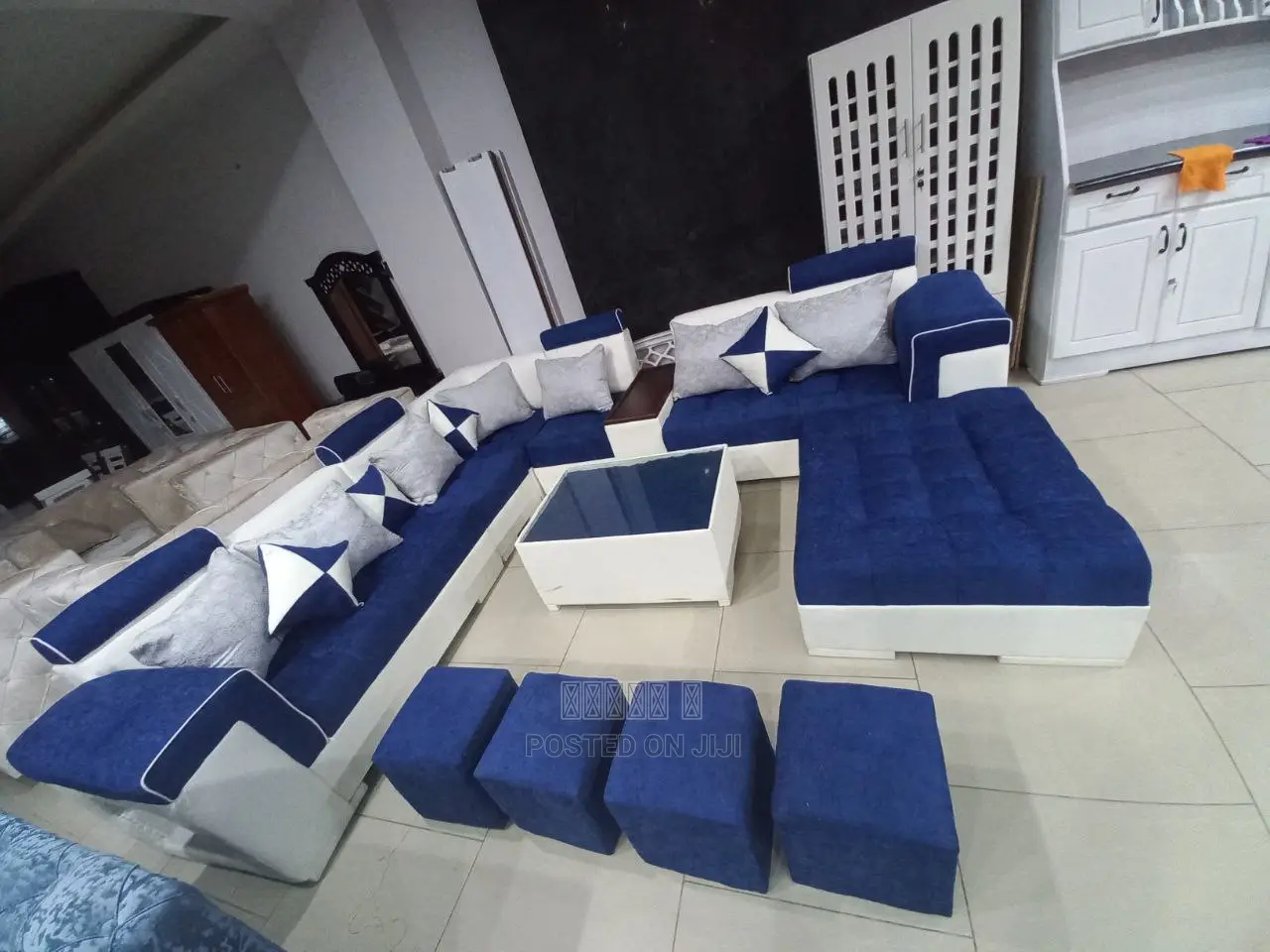 U Shaped Sofa With Table