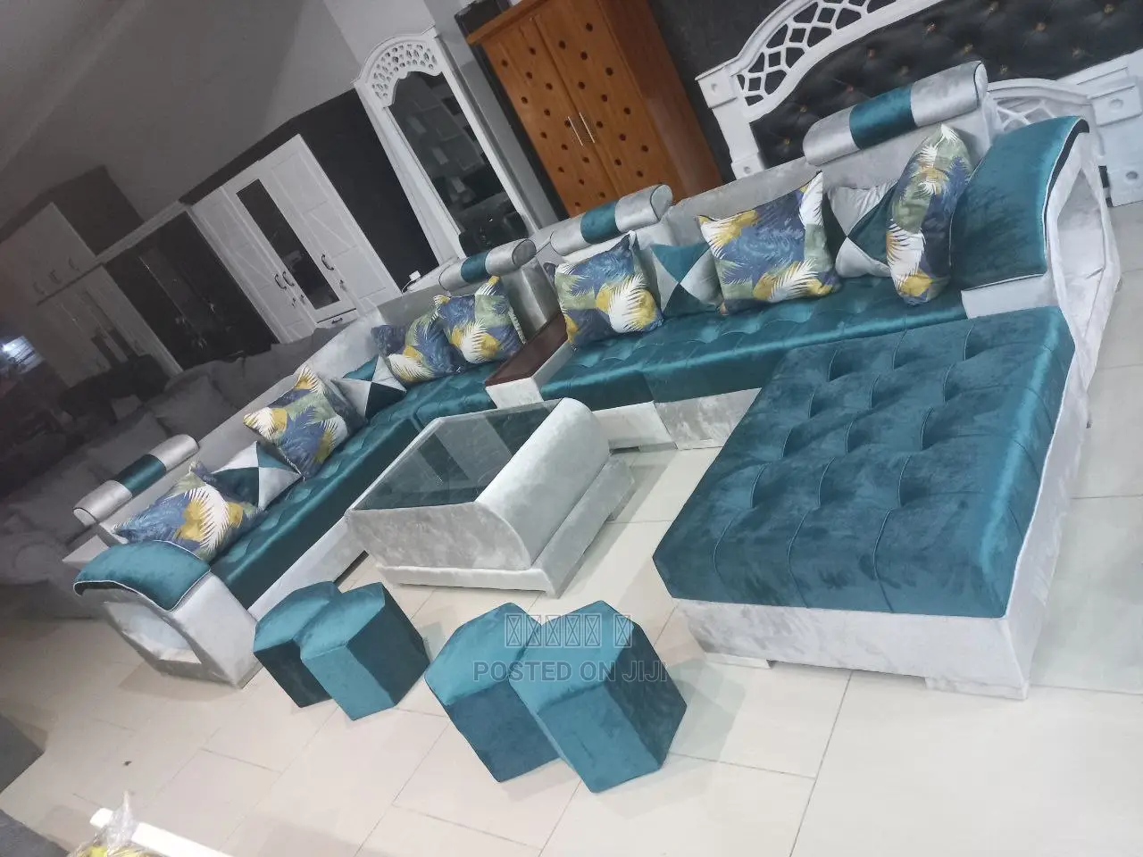 U Shaped Sofa With Table