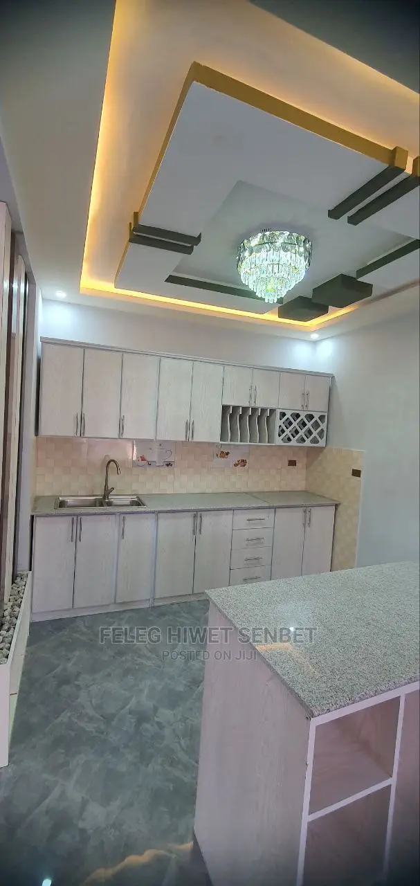 Furnished 5bdrm House in አአ, Bole for Sale