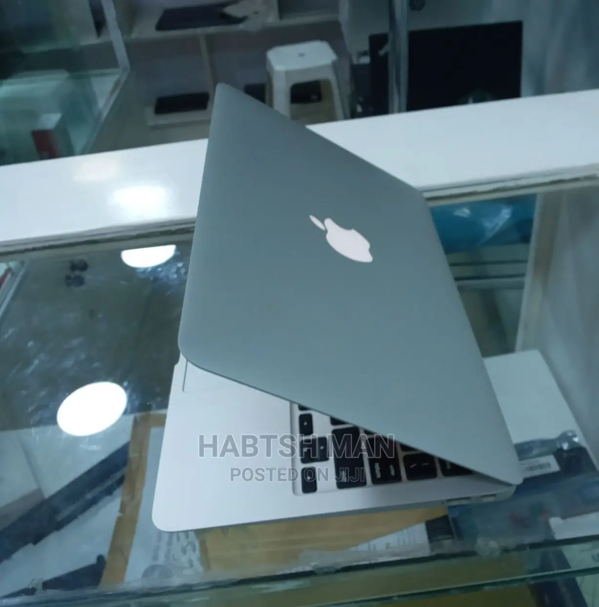 New Laptop Apple MacBook Air 2017 4GB Intel Core 2 Quad SSD 128GB