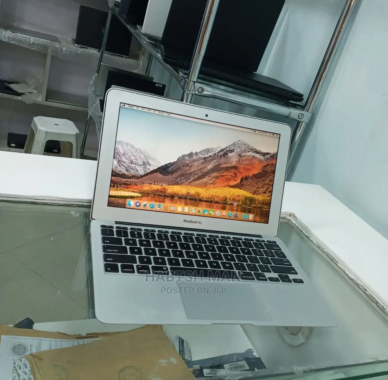 New Laptop Apple MacBook Air 2017 4GB Intel Core 2 Quad SSD 128GB