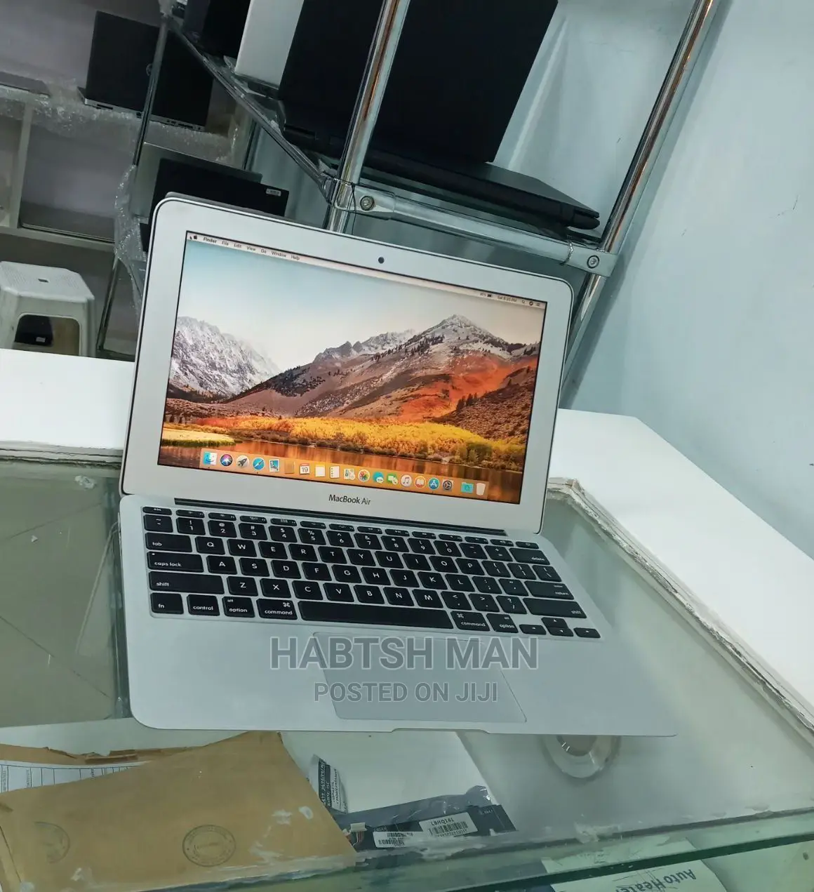 New Laptop Apple MacBook Air 2017 4GB Intel Core 2 Quad SSD 128GB