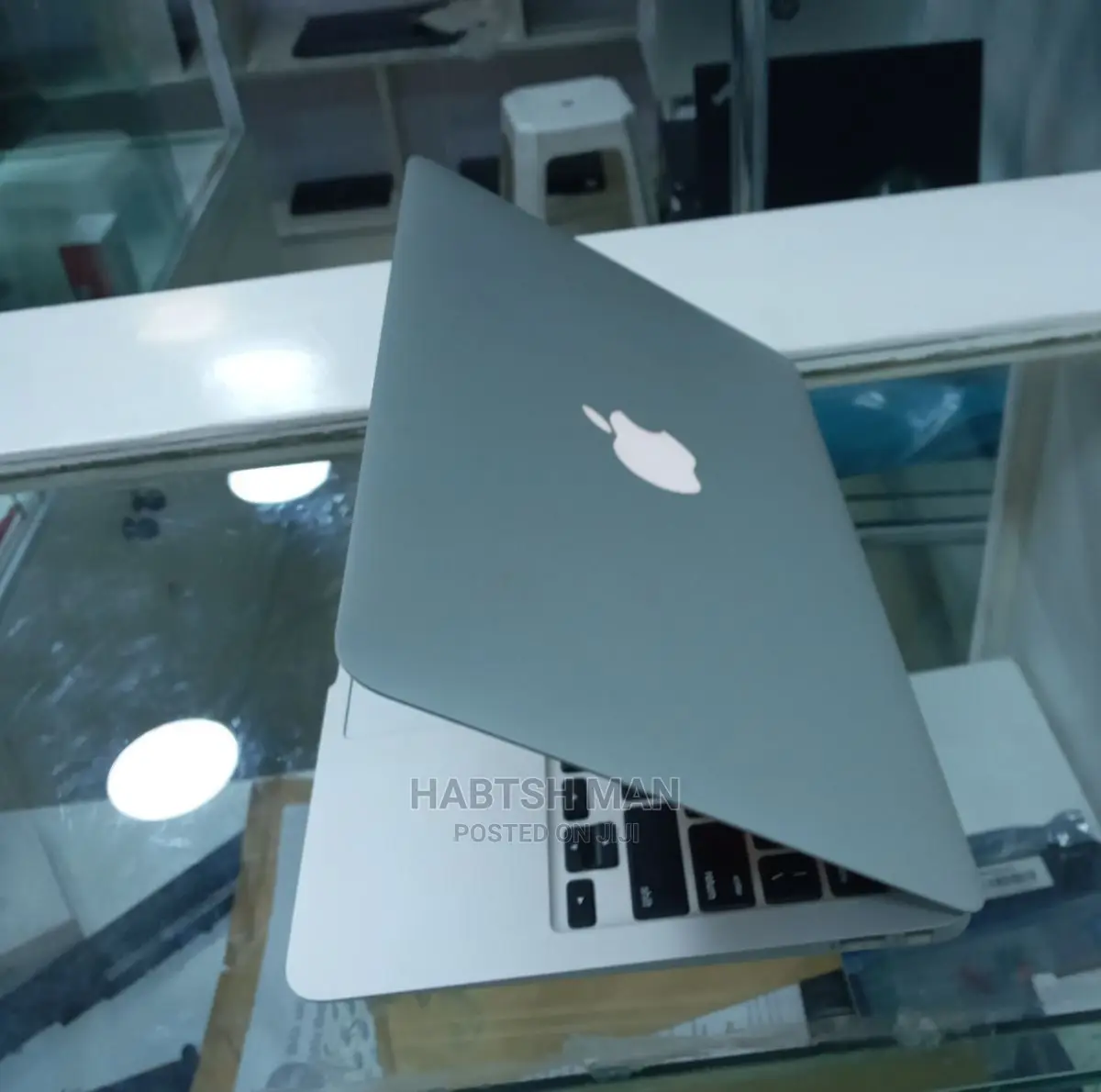 New Laptop Apple MacBook Air 2017 4GB Intel Core 2 Quad SSD 128GB