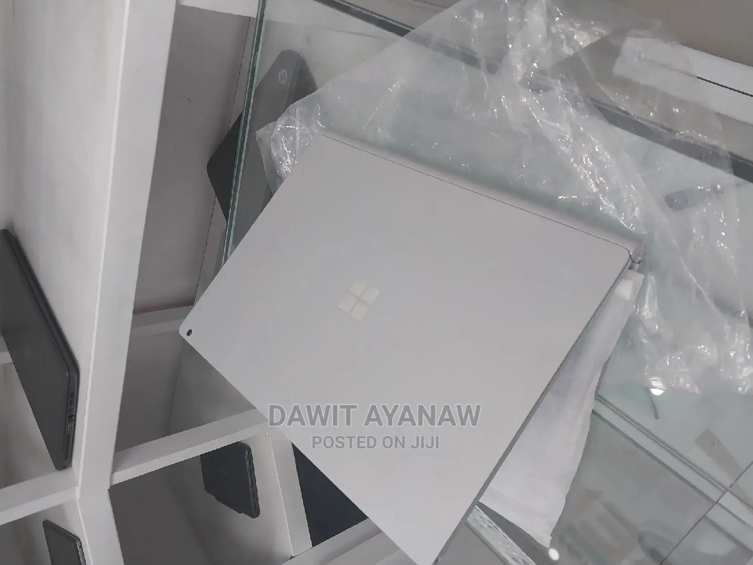New Laptop Microsoft Surface 8GB Intel Core I7 SSD 512GB