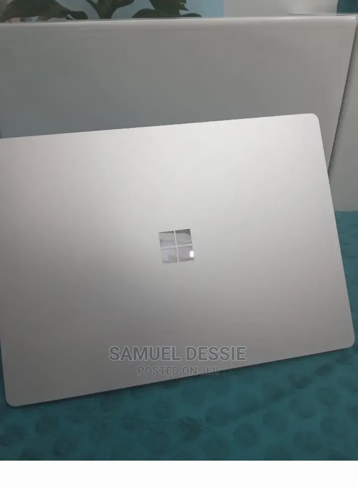 New Laptop Microsoft Surface 16GB Intel Core I7 SSD 512GB