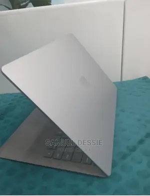 New Laptop Microsoft Surface 16GB Intel Core I7 SSD 512GB